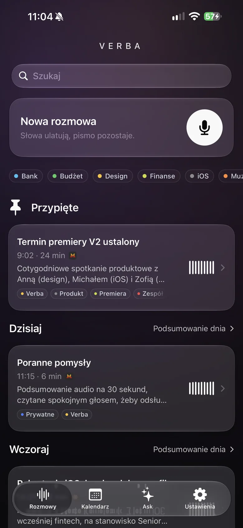 Ekran główny Verby na iPhonie: nowa rozmowa, etykiety i przypięte rozmowy.